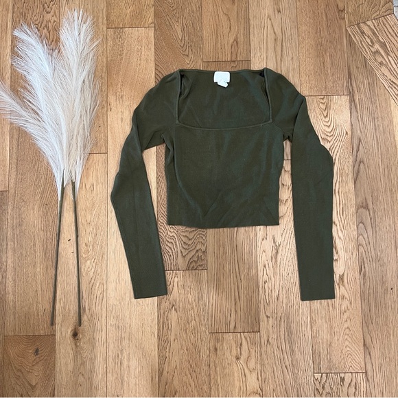 H&M | NWOT Square-Neck Crop Top - Picture 5 of 7